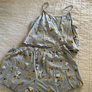 Peanuts Gray and Yellow Flower Pajama Set